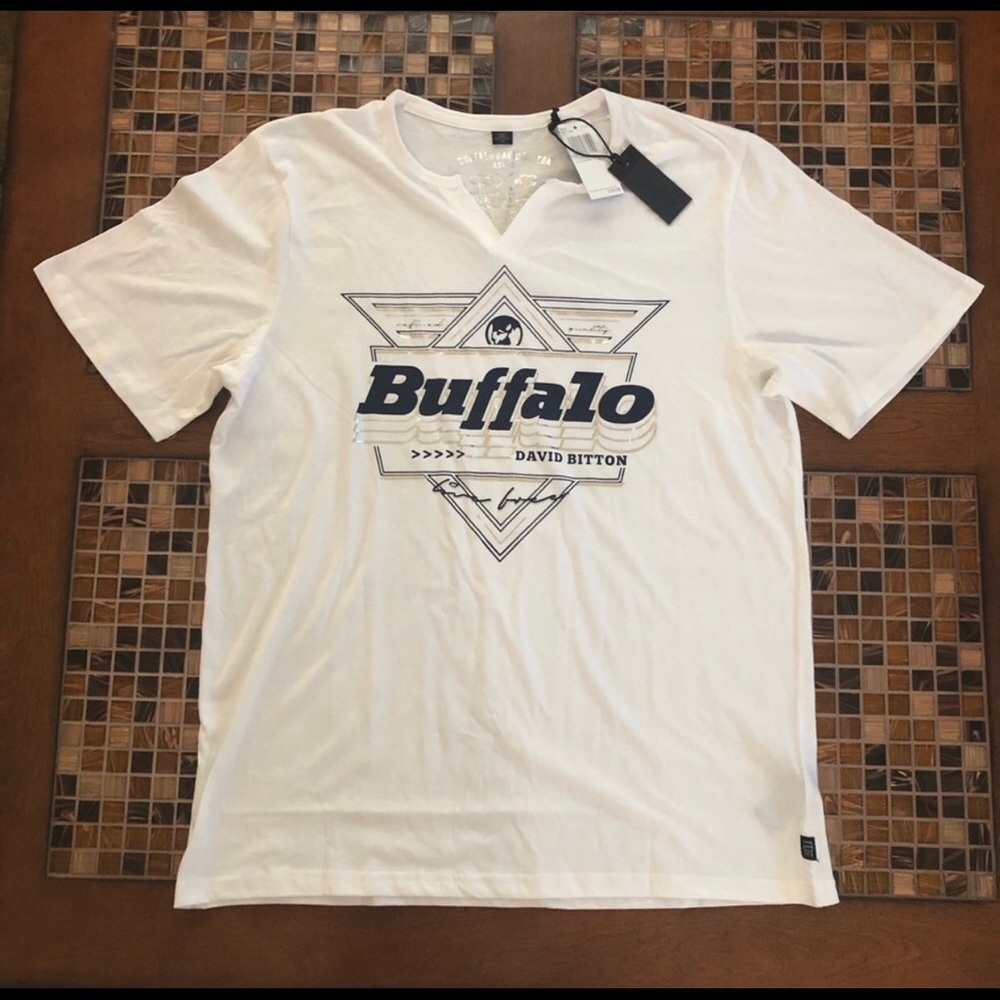NWT Buffalo Tee XL